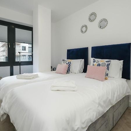 Brand New 2 Bedroom Apartment Centre Of Solihull Extérieur photo