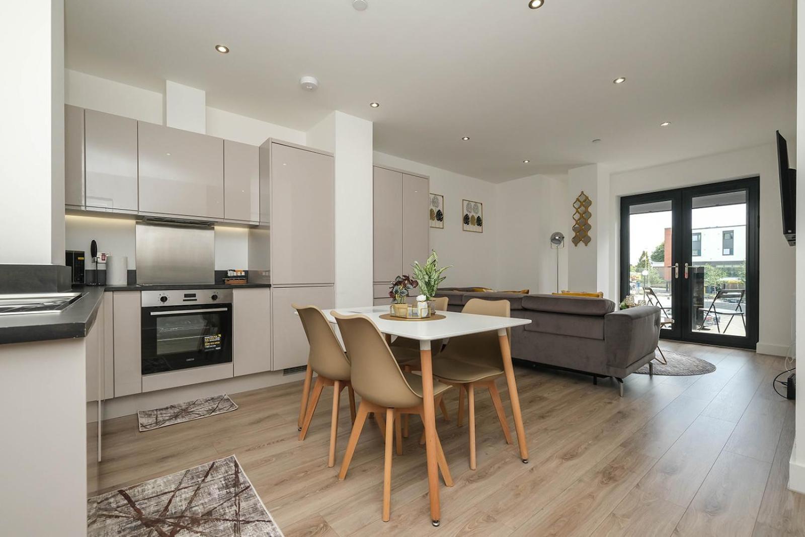 Brand New 2 Bedroom Apartment Centre Of Solihull Extérieur photo