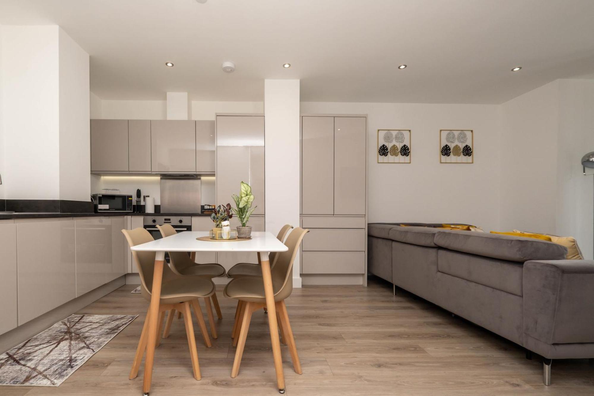 Brand New 2 Bedroom Apartment Centre Of Solihull Extérieur photo